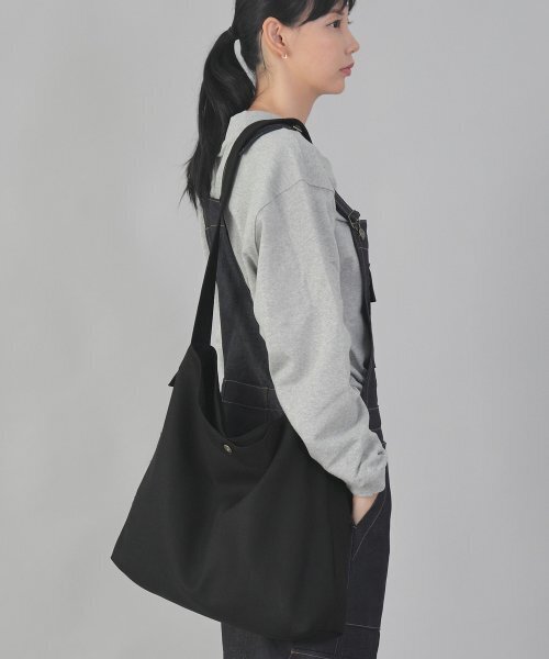 SAINTCREW(セントクルー)の「ミニマルビッグサイズクロスバッグ MBC-121 ブラックブラック(メッセンジャーバッグ・メンズ・その他・フリー)」の4枚目の写真
