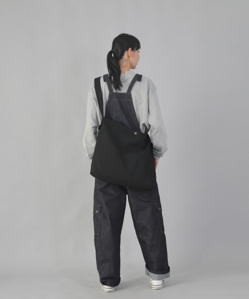 SAINTCREW(セントクルー)の「ミニマルビッグサイズクロスバッグ MBC-121 ブラックブラック(メッセンジャーバッグ・メンズ・その他・フリー)」の11枚目の写真