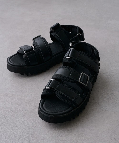 MAISON CLUB(メゾンクラブ)の「【MAISON CLUB】厚底SHARK SOLE STRAP SANDALS シャークソールストラップサンダル(サンダル・メンズ・ブラック/グレー・LL/L/M)」の16枚目の写真