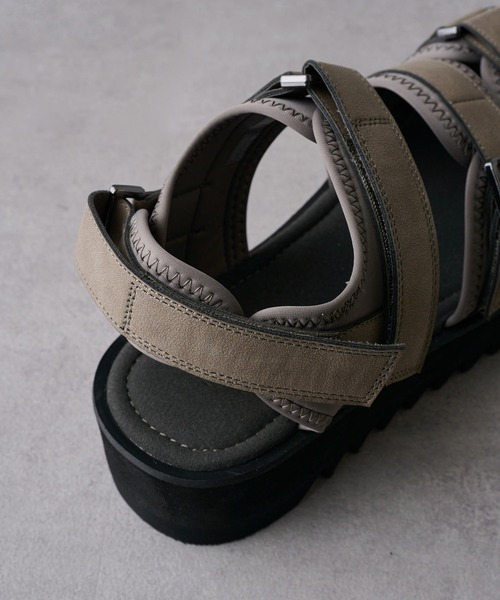 MAISON CLUB(メゾンクラブ)の「【MAISON CLUB】厚底SHARK SOLE STRAP SANDALS シャークソールストラップサンダル(サンダル・メンズ・ブラック/グレー・LL/L/M)」の22枚目の写真