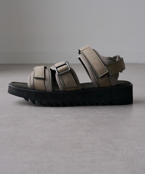 MAISON CLUB(メゾンクラブ)の「【MAISON CLUB】厚底SHARK SOLE STRAP SANDALS シャークソールストラップサンダル(サンダル・メンズ・ブラック/グレー・LL/L/M)」の18枚目の写真