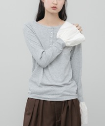 袖口フリルヘンリーカットソー / レイヤード フリル袖 ヘンリーネック カットソー Tシャツ 長袖 Tシャツ コンパクト クロップド クルーネック 無地 ガーリー グッドガール カジュアル シンプル 韓国 オフィスカジュアル 春服 秋服 冬服 カジュアル シンプル トップス 黒 白 フレア