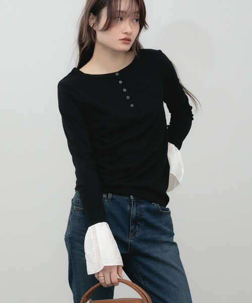 HEILIS(ヘイリス)の「袖口フリルヘンリーカットソー / レイヤード フリル袖 ヘンリーネック カットソー Tシャツ 長袖 Tシャツ コンパクト クロップド クルーネック 無地 ガーリー グッドガール カジュアル シンプル 韓国 オフィスカジュアル 春服 秋服 冬服 カジュアル シンプル トップス 黒 白 フレア(Tシャツ/カットソー・レディース・ブラック/グレー/オフホワイト・FREE)」の18枚目の写真