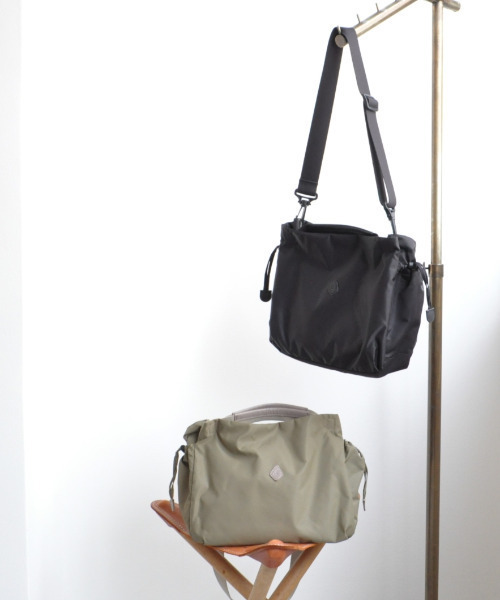 CLEDRAN（クレドラン）の「【軽量 リサイクル素材】CL3823 FORI 2WAY BAG（トートバッグ・レディース・ブラック/ベージュ/オリーブ・FREE）」の17枚目の写真
