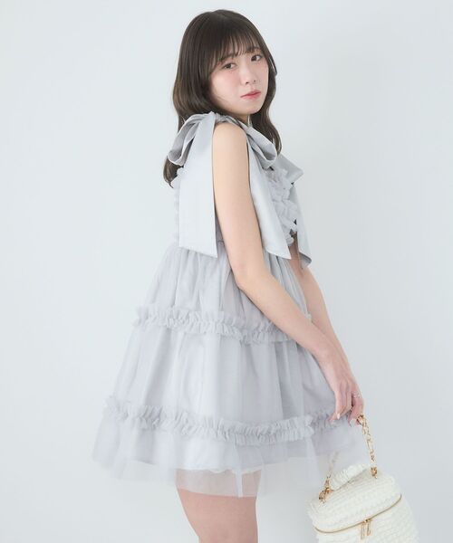 MAJESTIC LEGON（マジェスティックレゴン）の「フリルチュールミニワンピース（ワンピース・レディース・アイボリー/グレイッシュベージュ/ブラック/ピンク/ライトグリーン/ブルー系その他5・MEDIUM）」の9枚目の写真