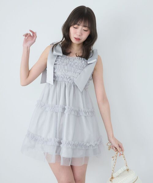 MAJESTIC LEGON（マジェスティックレゴン）の「フリルチュールミニワンピース（ワンピース・レディース・アイボリー/グレイッシュベージュ/ブラック/ピンク/ライトグリーン/ブルー系その他5・MEDIUM）」の10枚目の写真