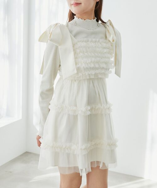 MAJESTIC LEGON（マジェスティックレゴン）の「フリルチュールミニワンピース（ワンピース・レディース・アイボリー/グレイッシュベージュ/ピンク/ライトグリーン/ブラック・MEDIUM）」の16枚目の写真