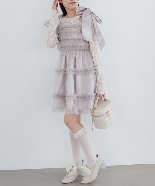 MAJESTIC LEGON（マジェスティックレゴン）の「フリルチュールミニワンピース（ワンピース・レディース・アイボリー/グレイッシュベージュ/ピンク/ライトグリーン/ブラック・MEDIUM）」の21枚目の写真