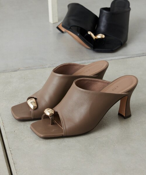 GALLARDAGALANTE(ガリャルダガランテ)の「【2.718】サムリングミュール(サンダル・レディース・モカ/ブラック・36/37/38)」の1枚目の写真