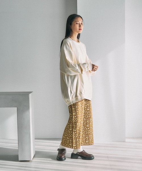 LEPSIM（レプシィム）の「BIG裏毛長袖チュニック　632568（スウェット・レディース・ブラック/アイボリー/ライトグレー/イエロー系その他・FREE）」の6枚目の写真