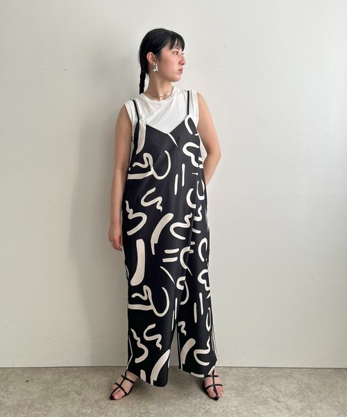 LHELBIE(レルビエ)の「ラップキャミサロペット(サロペット/オーバーオール・レディース・ストライプ/ブラック系2/ブラック系1・M)」の11枚目の写真