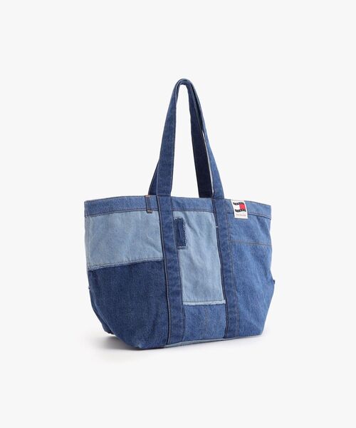 tommy jeans(トミー ジーンズ)の「デニムパッチワークトート(トートバッグ・レディース・ブルー・FREE)」の2枚目の写真
