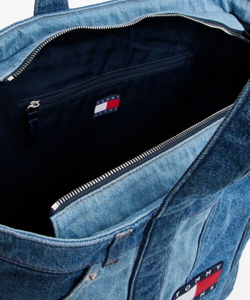 tommy jeans(トミー ジーンズ)の「デニムパッチワークトート(トートバッグ・レディース・ブルー・FREE)」の4枚目の写真