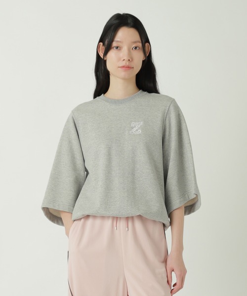 ZUCCa(ズッカ)の「INITIAL SWEATSHIRT / カットソー(スウェット・レディース・ホワイト/ライトグレー・M size)」の1枚目の写真