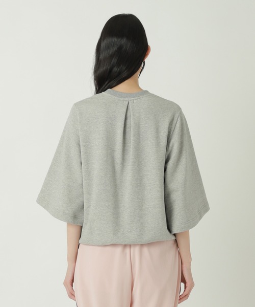 ZUCCa(ズッカ)の「INITIAL SWEATSHIRT / カットソー(スウェット・レディース・ホワイト/ライトグレー・M size)」の4枚目の写真