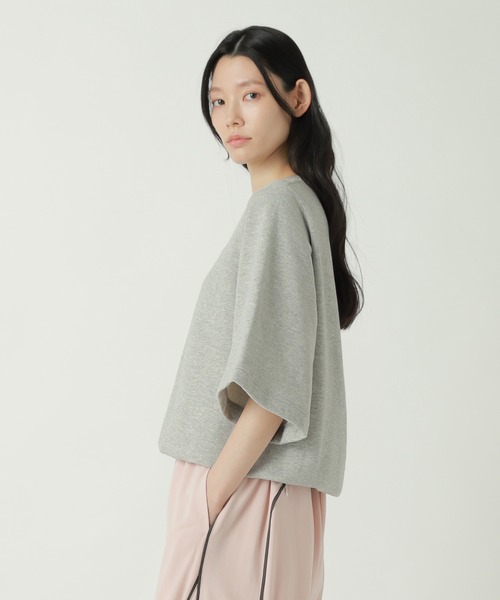 ZUCCa(ズッカ)の「INITIAL SWEATSHIRT / カットソー(スウェット・レディース・ホワイト/ライトグレー・M size)」の3枚目の写真