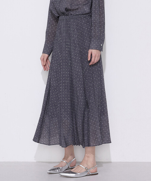 COMME CA(コムサ)の「ドットプリント プリーツスカート(スカート・レディース・ブラック/トップグレー・9号)」の4枚目の写真