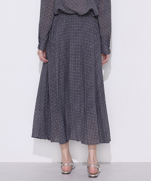COMME CA(コムサ)の「ドットプリント プリーツスカート(スカート・レディース・ブラック/トップグレー・9号)」の6枚目の写真
