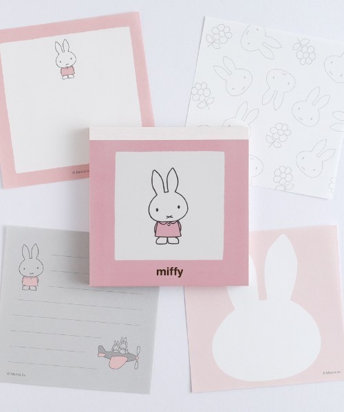Dick Bruna(ディックブルーナ)の「MIFFY メモパッド・スクエア(手帳/メモ帳・レディース・ピンク/グレー/コーラル/ベージュ・FREE)」の1枚目の写真