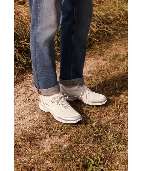 ECCO(エコー)の「ECCO 高性能 歩きやすい BIOM ENERGI メンズ スニーカー(スニーカー・メンズ・ホワイト・43/42/41/40)」の5枚目の写真