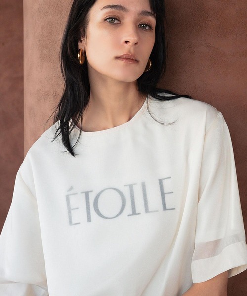 ELFRANK(エルフランク)の「フロッキー ロゴプリント 半袖 Tシャツ《着用動画あり》(Tシャツ/カットソー・レディース・チャコールグレー/オフホワイト・L/M)」の8枚目の写真