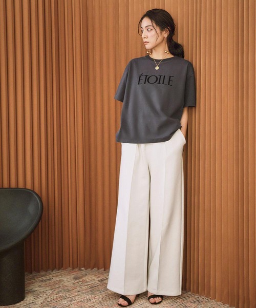 ELFRANK(エルフランク)の「フロッキー ロゴプリント 半袖 Tシャツ《着用動画あり》(Tシャツ/カットソー・レディース・チャコールグレー/オフホワイト・L/M)」の12枚目の写真