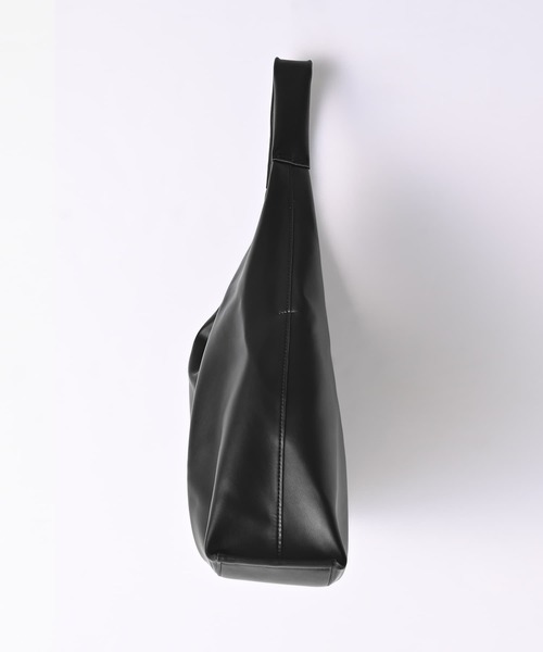 STYLE DELI（スタイルデリ）の「【DELI by】トライアングルフォルム・リアルレザートートバッグ（トートバッグ・レディース・ブラック・FREE）」の9枚目の写真