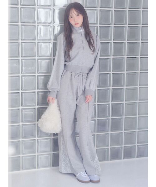 dazzlin（ダズリン）の「【≠ME 谷崎早耶コラボ】レースラインジップスウェット（スウェット・レディース・ブラック/ピンク/グレー・MEDIUM/SMALL）」の19枚目の写真