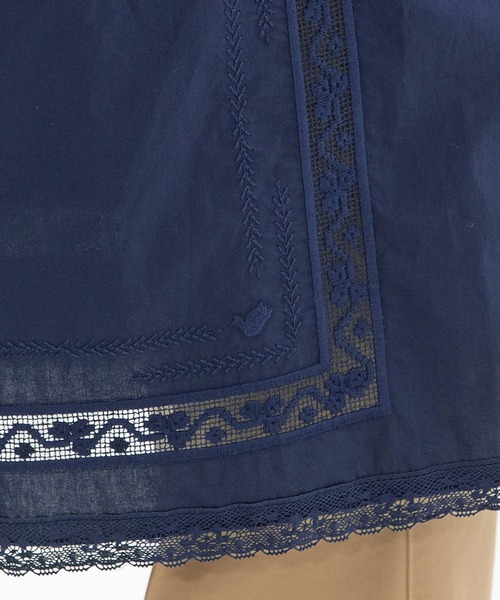 nop de nod(ノップドゥノッド)の「ハンカチ風刺繍レーススカート(スカート・レディース・オフホワイト/ネイビー/ライトグレー・3)」の9枚目の写真