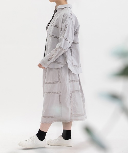 nop de nod(ノップドゥノッド)の「ハンカチ風刺繍レーススカート(スカート・レディース・オフホワイト/ネイビー/ライトグレー・3)」の19枚目の写真