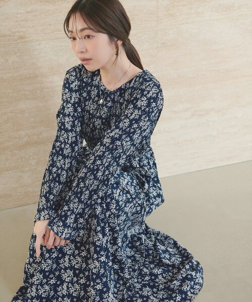 natural couture(ナチュラルクチュール)の「〈osono〉ベルト付きプリーツワンピース(ワンピース・レディース・その他4/その他1/その他3/その他2・LARGE/MEDIUM)」の3枚目の写真