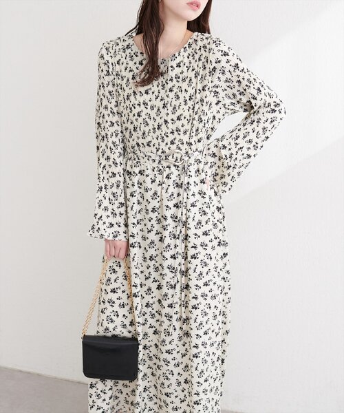 natural couture(ナチュラルクチュール)の「〈osono〉ベルト付きプリーツワンピース(ワンピース・レディース・その他4/その他1/その他3/その他2・LARGE/MEDIUM)」の11枚目の写真