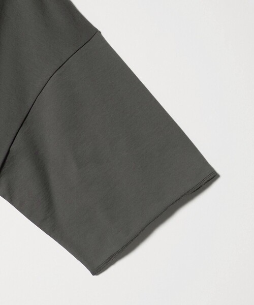 SACRA（サクラ）の「＜SACRA＞ハーフスリーブ クロップド メッセージ Tシャツ（Tシャツ/カットソー・レディース・ダークグレー/ブラック/ホワイト・38）」の18枚目の写真