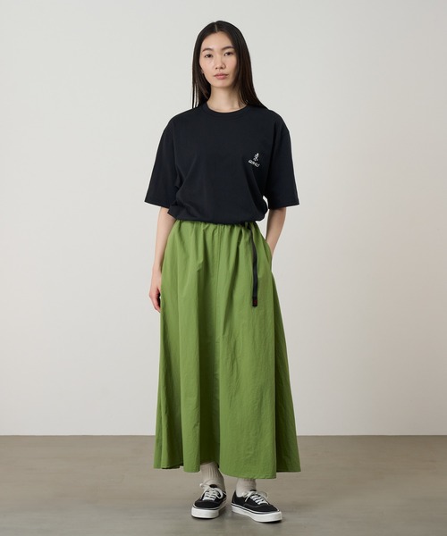 Gramicci（グラミチ）の「NYLON FLARE SKIRT｜ナイロンフレアスカート（スカート・レディース・ブラック/ブラウン系その他/ネイビー系/グリーン系その他/キナリ・XL/L/M/S）」の7枚目の写真