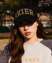 ERER（エルエル）の「Skier Applique Ball Cap Black（キャップ）」