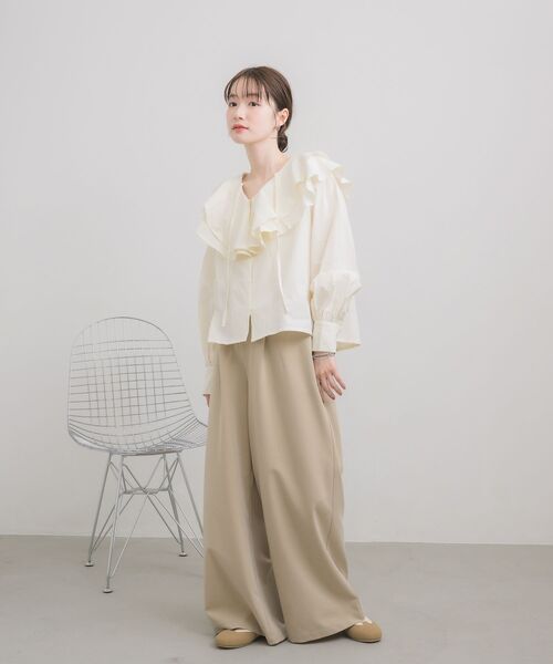 RETRO GIRL（レトロガール）の「ダブルフリルカラーBL（シャツ/ブラウス・レディース・グリーン/ナチュラル/ブラック・FREE）」の5枚目の写真