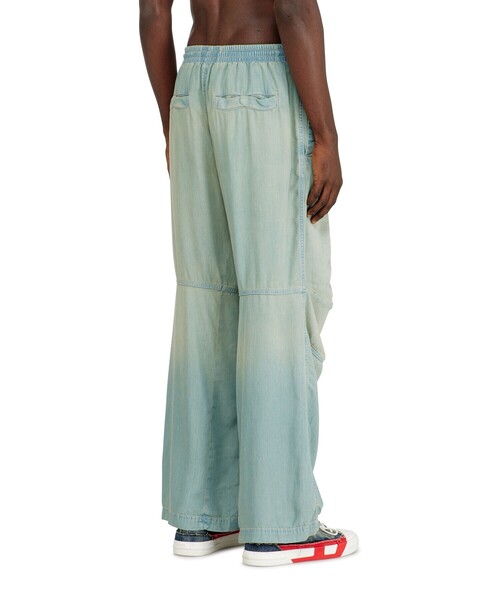 DIESEL(ディーゼル)の「メンズ デニムパンツ D-PARI-S1(デニムパンツ・メンズ・ライトインディゴブルー・26inch/28inch/30inch)」の4枚目の写真