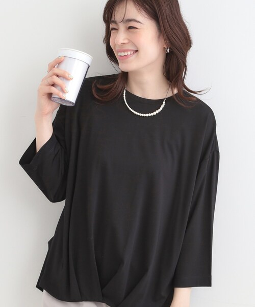 SHOO・LA・RUE(シューラルー)の「【ひんやり/UV/体型カバー】とろみフロントタック7分袖ゆるトップス(Tシャツ/カットソー・レディース・ライトグリーン/ライトベージュ/ブラック/ホワイト系5・00)」の1枚目の写真