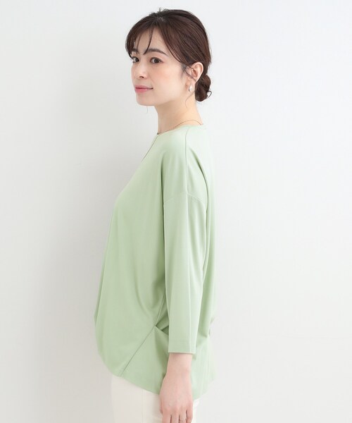 SHOO・LA・RUE(シューラルー)の「【ひんやり/UV/体型カバー】とろみフロントタック7分袖ゆるトップス(Tシャツ/カットソー・レディース・ライトグリーン/ライトベージュ/ブラック/ホワイト系5・00)」の10枚目の写真