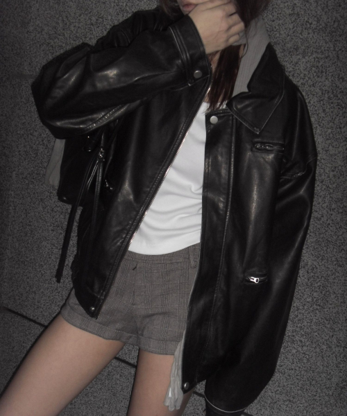 CHICKS(チックス)の「ラスティックウォッシングレザージャケットブラック(その他アウター・レディース・ブラック・MEDIUM/LARGE)」の3枚目の写真