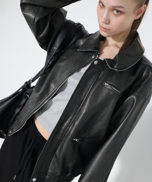 CHICKS(チックス)の「ラスティックウォッシングレザージャケットブラック(その他アウター・レディース・ブラック・MEDIUM/LARGE)」の7枚目の写真