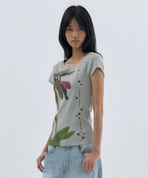 WELLBEING EXPRESS（ウェルビーイングエクスプレス）の「Flower Half Sleeve-red Grey（Tシャツ/カットソー）」
