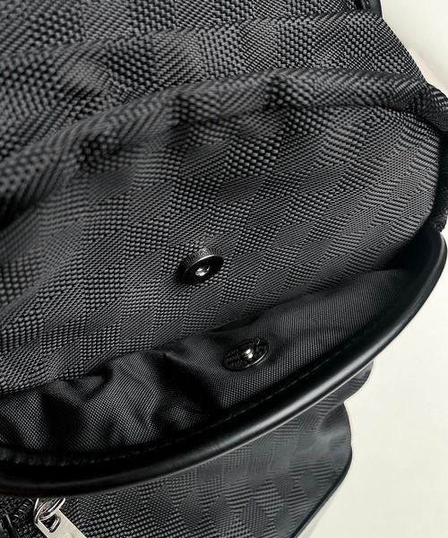 CALIFORNIA OUTFITTERS(カリフォルニア アウトフィッターズ)の「3C13 背面エアメッシュ クロスボディバッグ シンプル ワンショルダーバッグ(ボディバッグ/ウエストポーチ・メンズ・ブラック・ONESIZE)」の7枚目の写真