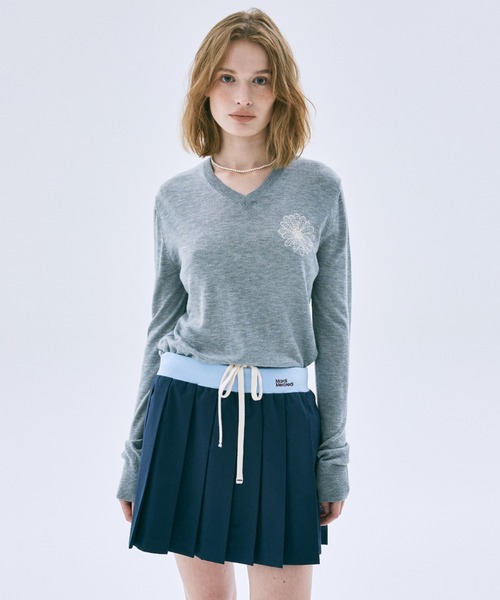 Mardi Mercredi(マルディメクルディ)の「SUMMER WOOL BLENDED V NECK / サマー ウール ブレンド Vネック(ニット/セーター・レディース・グレー/ネイビー・FREE)」の5枚目の写真