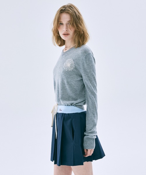 Mardi Mercredi(マルディメクルディ)の「SUMMER WOOL BLENDED V NECK / サマー ウール ブレンド Vネック(ニット/セーター・レディース・グレー/ネイビー・FREE)」の6枚目の写真