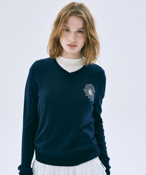 Mardi Mercredi(マルディメクルディ)の「SUMMER WOOL BLENDED V NECK / サマー ウール ブレンド Vネック(ニット/セーター・レディース・グレー/ネイビー・FREE)」の9枚目の写真