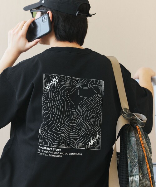 NANGA(ナンガ)の「NANGA × FREAK'S STORE/ナンガ × フリークスストア 別注 ECO HYBRID CONTOUR LOGO TEE エコハイブリッド ルーズフィット ロゴ Tシャツ(Tシャツ/カットソー・メンズ・ブラック/ホワイト/グレー・MEDIUM/LARGE)」の1枚目の写真