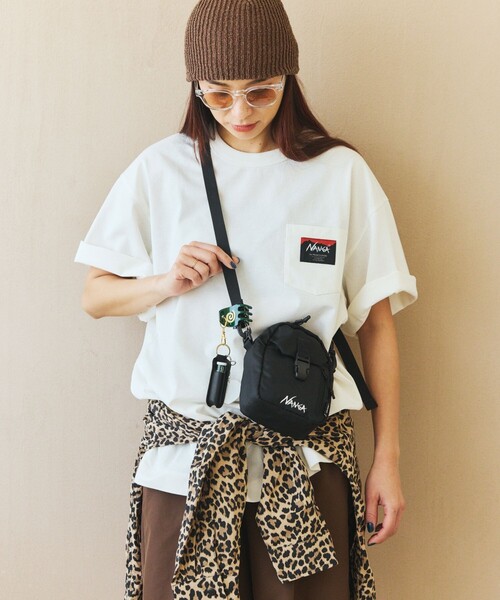 NANGA(ナンガ)の「NANGA × FREAK'S STORE/ナンガ × フリークスストア 別注 ECO HYBRID CONTOUR LOGO TEE エコハイブリッド ルーズフィット ロゴ Tシャツ(Tシャツ/カットソー・メンズ・ブラック/ホワイト/グレー・MEDIUM/LARGE)」の17枚目の写真