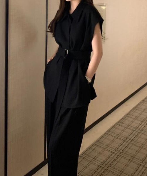 FAVORITO(ファヴォリート)の「シャツトップスワイドレッグセットアップ(セットアップ・レディース・ベージュ/ホワイト/ブラック・F)」の9枚目の写真