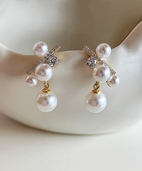 LA VORAGINE(ラ ヴォラジネ)の「大人可愛い高級感 パープルピアス 結婚式 お呼ばれピアス 二次会 同窓会 お呼ばれ オケージョン(ピアス(両耳用)・レディース・ライトパープル/ホワイト/グレー・FREE)」の14枚目の写真